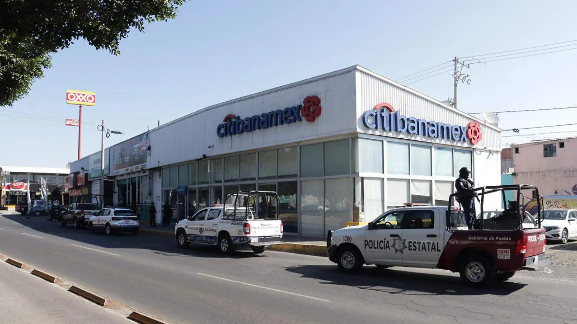 Casi tres meses después de que robaran la bóveda de Citibanamex, sucursal China Poblana, nuevamente la institución fue blanco de la delincuencia